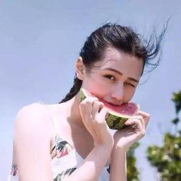 直播吃瓜的女人,揭秘吃瓜女人的直播魅力