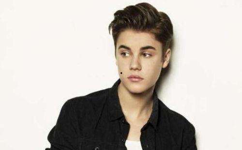 贾斯汀在线吃瓜