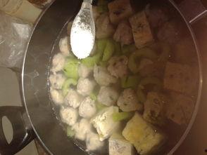 吃瓜鱼丸,传统美食的现代演绎