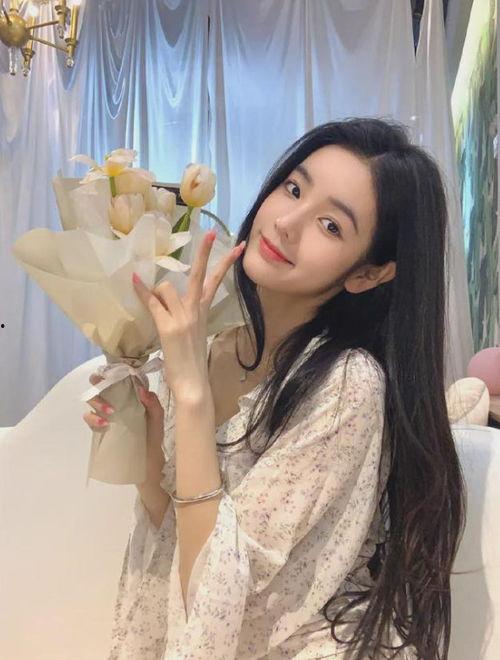 小怡吃瓜,揭秘娱乐圈那些不为人知的幕后故事